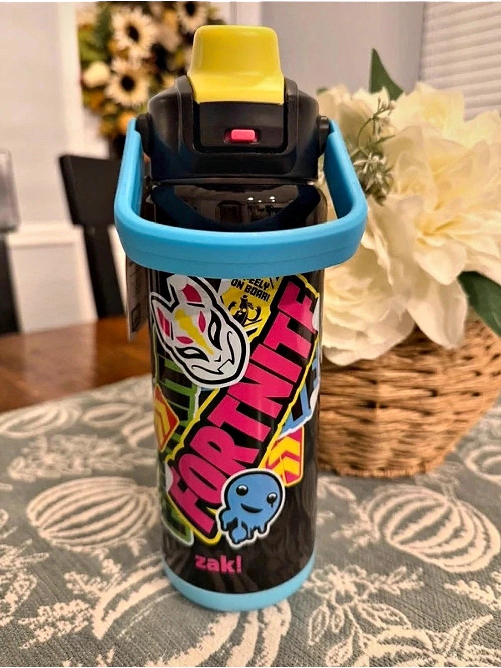 Fortnite 20 oz Vacuum Insulated Bottle Black & Blue NWT
